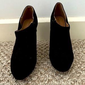 Merona black heel booties size 8